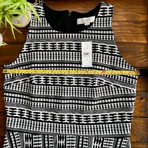 LOFT Black & White Geo Textured Flare Sleeveless Dress - Picture 7 of 8